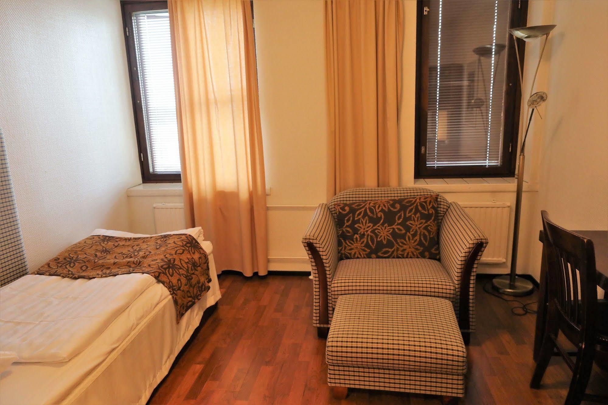 Hotel Seurahuone ค็อคโคลา ภายนอก รูปภาพ